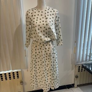 NWT Floral Print Women's midi Dress SIZE XS
